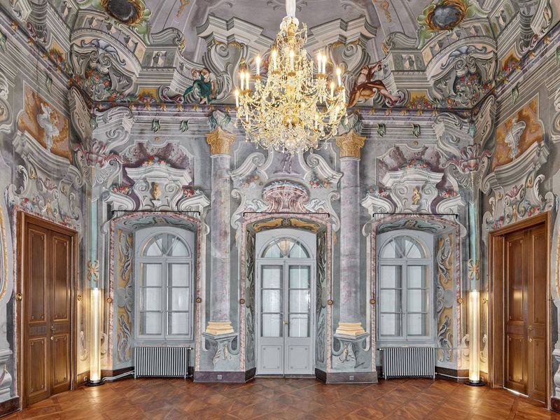 Hauteville, du château au campus, histoire d'une reconversion – Grand salon – Luca Delachaux, atelier delachaux photographie / Pepperdine University